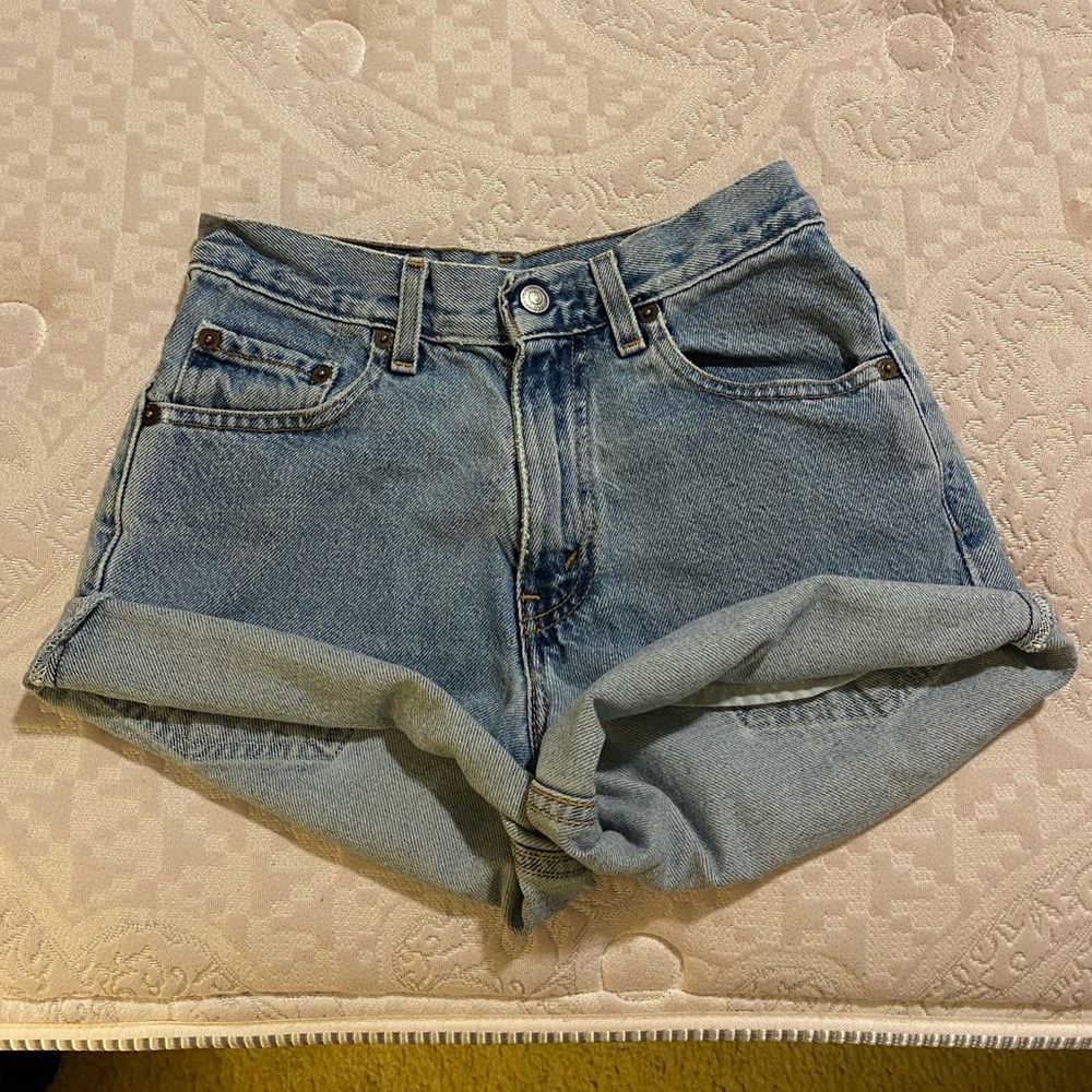 Vintage Levi’s High waisted shorts